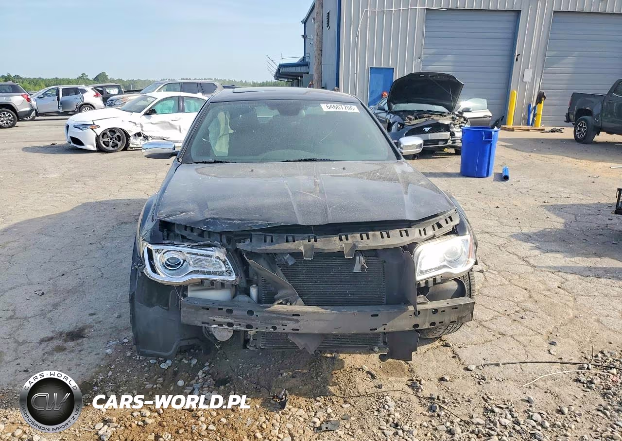2013 Chrysler 300C Varvatos VIN:2C3CCAKG2DH645341 - 5