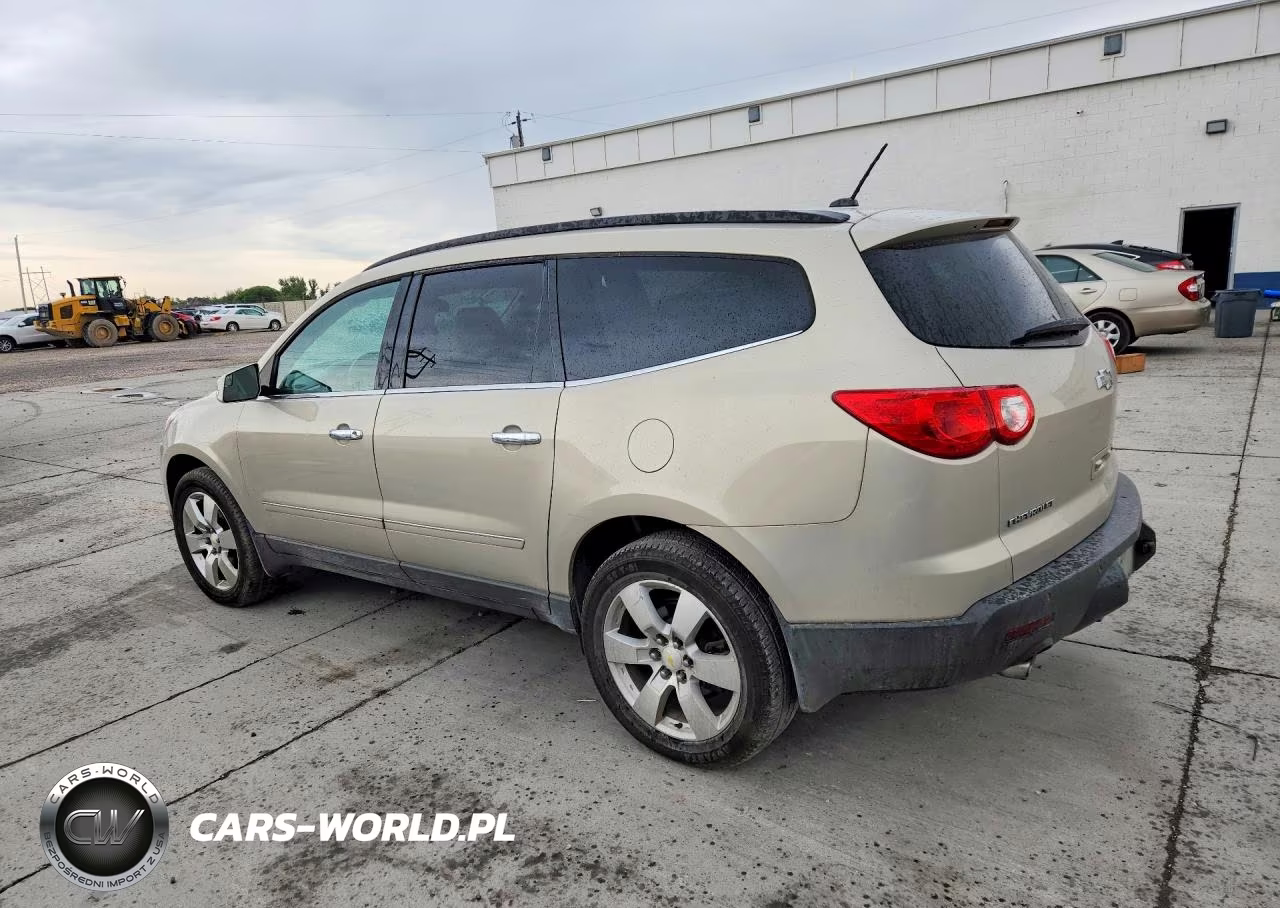 2010 Chevrolet Traverse VIN:1GNLRHED8AS115925 - 2