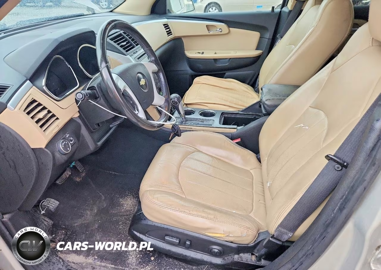 2010 Chevrolet Traverse VIN:1GNLRHED8AS115925 - 7