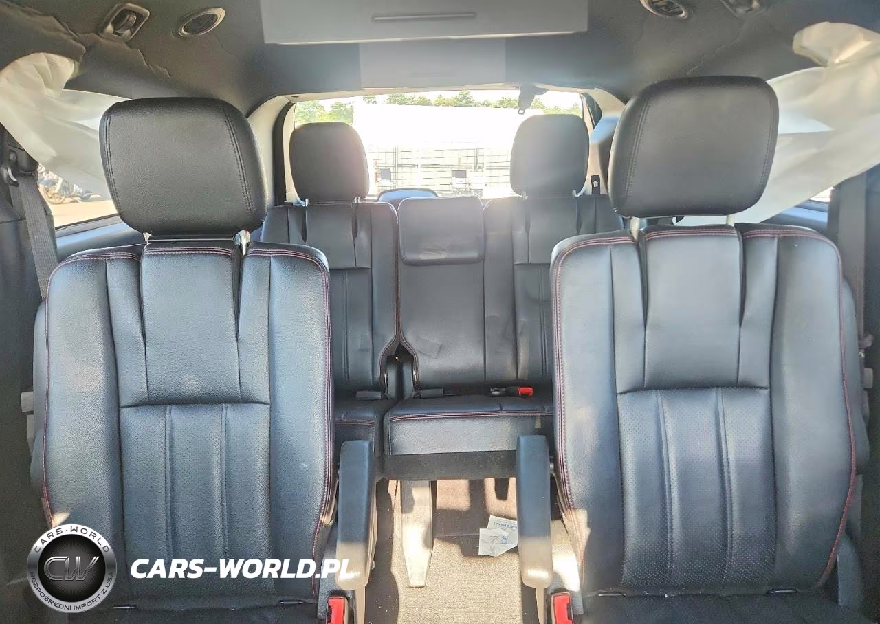 2018 Dodge Grand Caravan Gt VIN:2C4RDGEG8JR324136 - 10