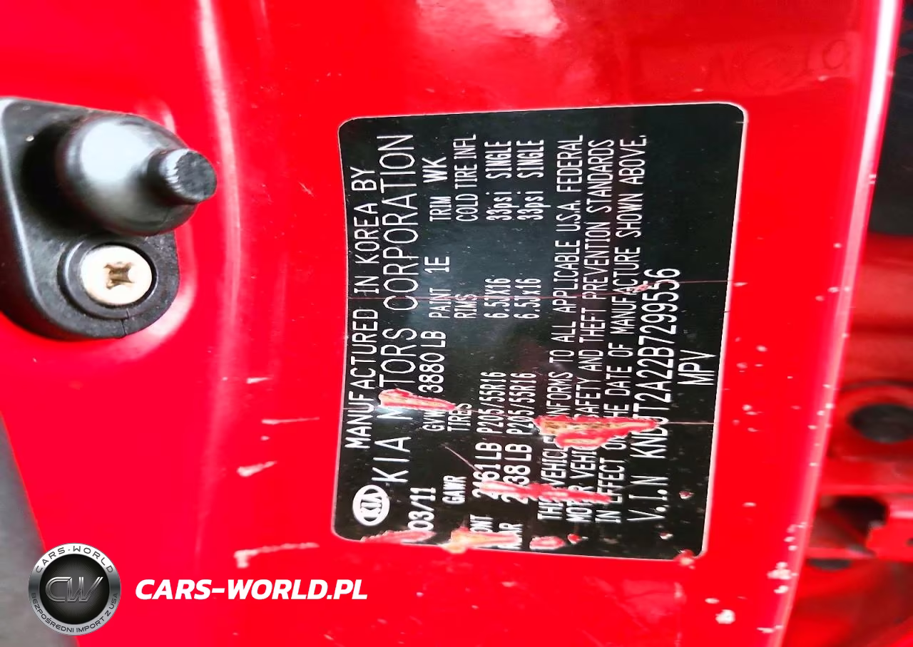 2011 Kia Soul + VIN:KNDJT2A22B7299556 - 12