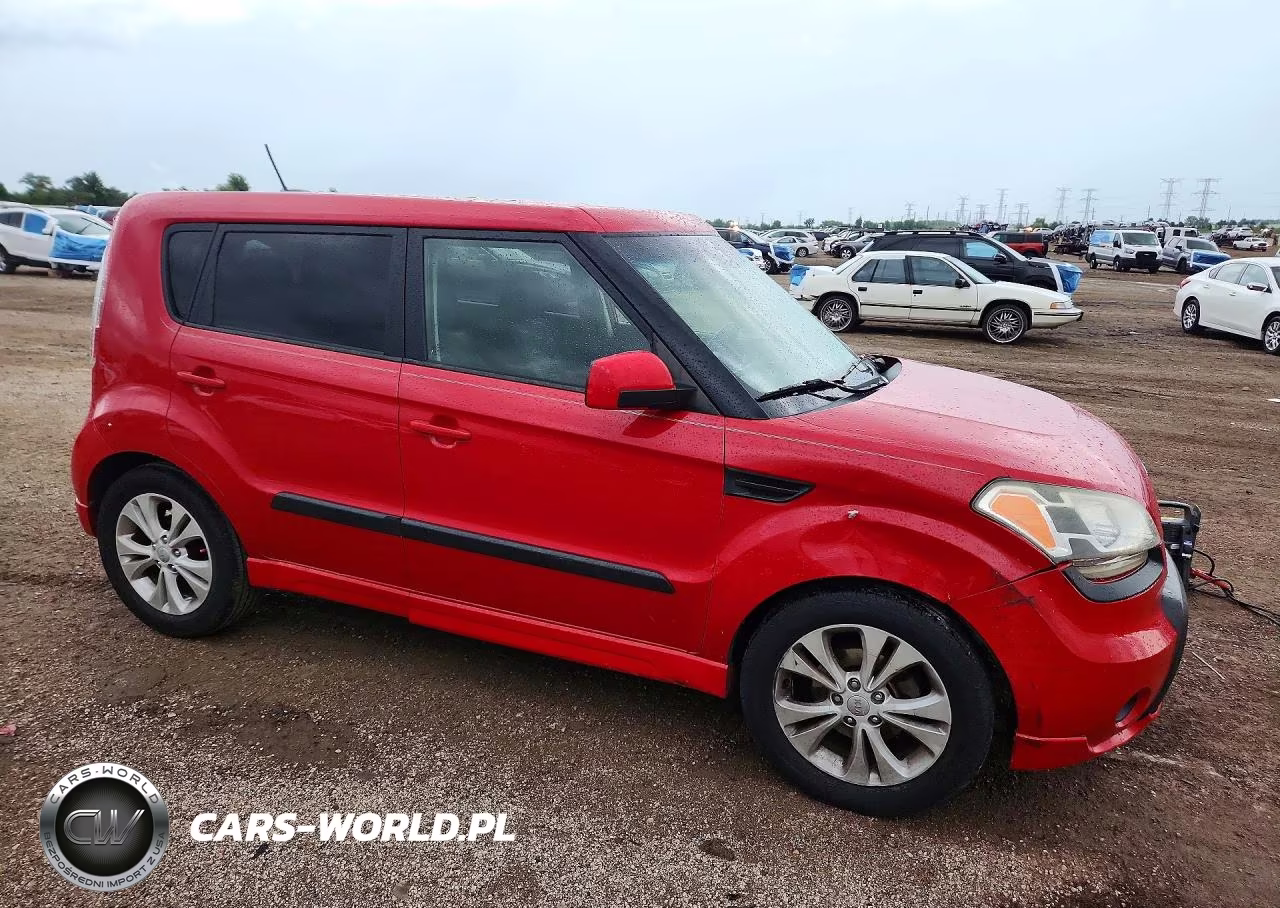 2011 Kia Soul + VIN:KNDJT2A22B7299556 - 4
