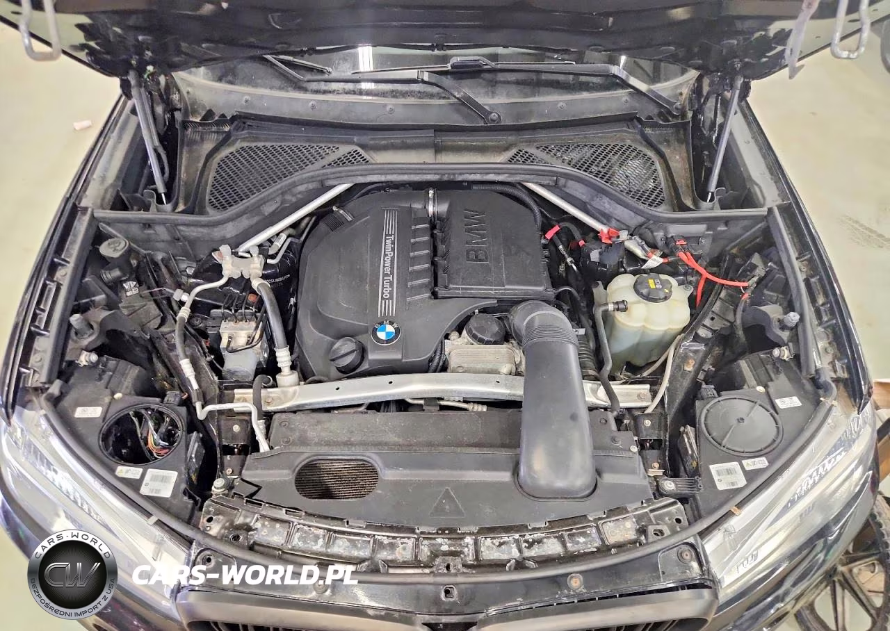 2018 BMW X5 xDrive35I VIN:5UXKR0C54J0X93213 - 12