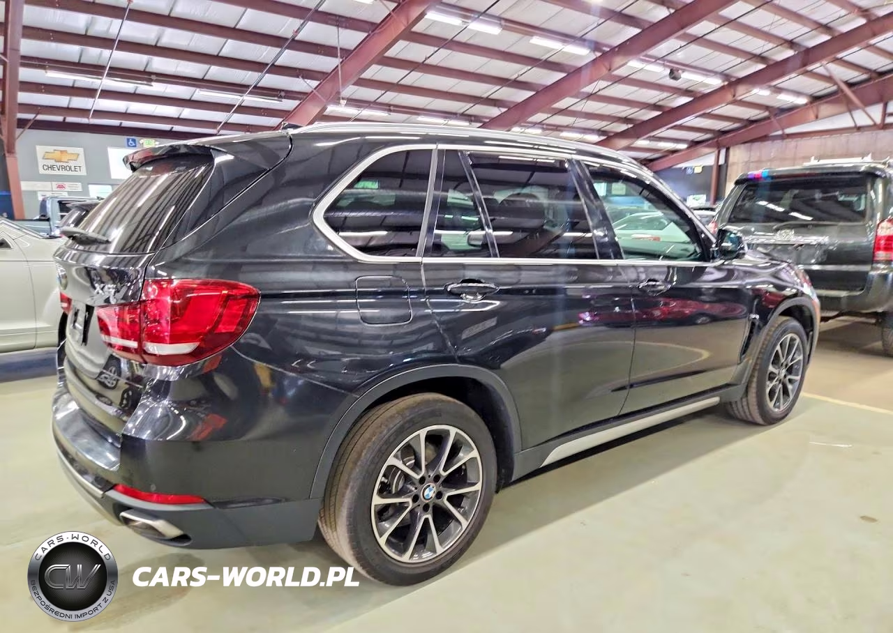 2018 BMW X5 xDrive35I VIN:5UXKR0C54J0X93213 - 3