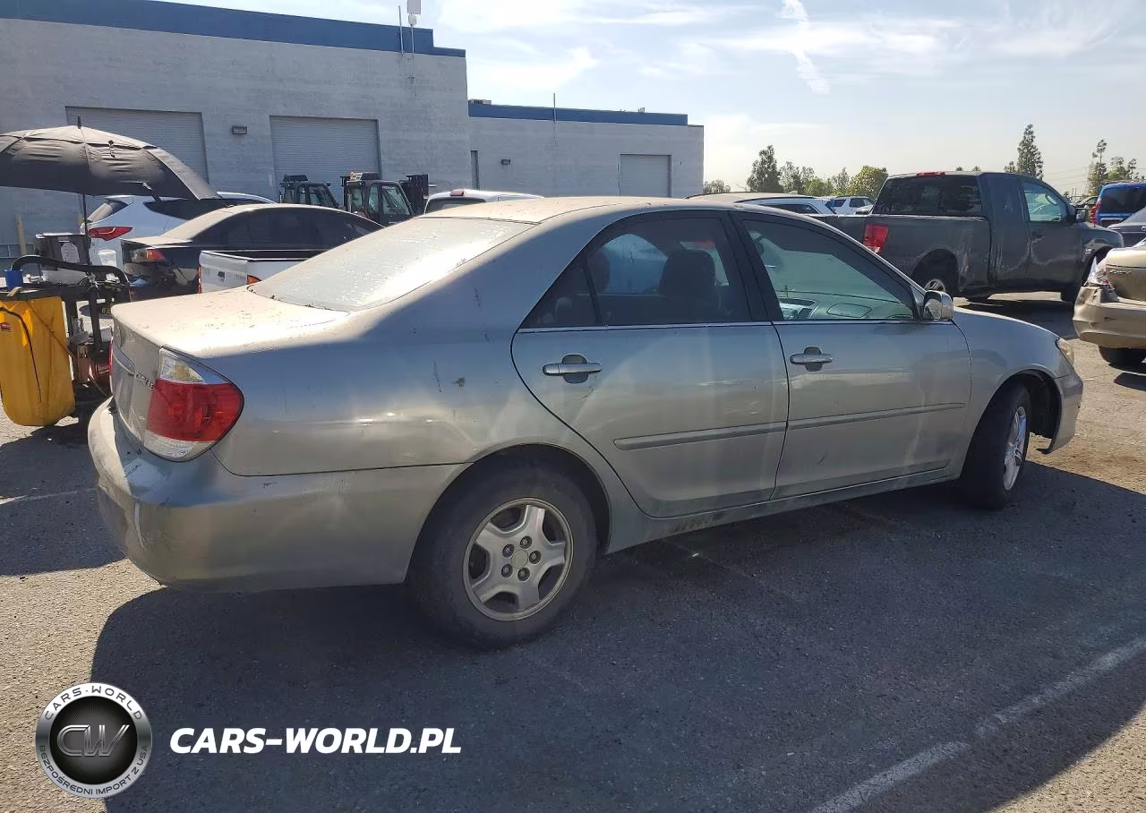 2005 Toyota Camry Le VIN:4T1BE32K65U523836 - 3