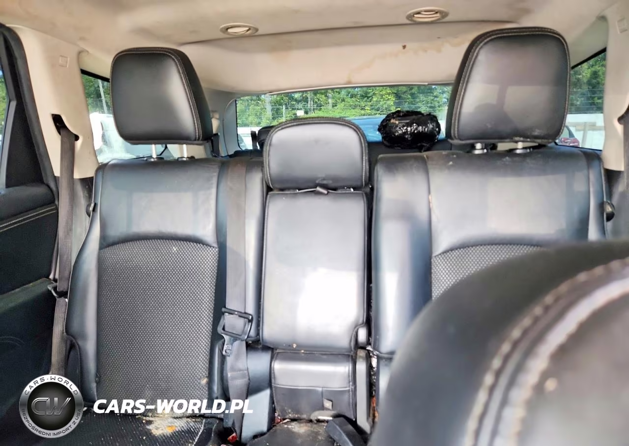 2018 Dodge Journey Crossroad VIN:3C4PDCGG4JT527907 - 10