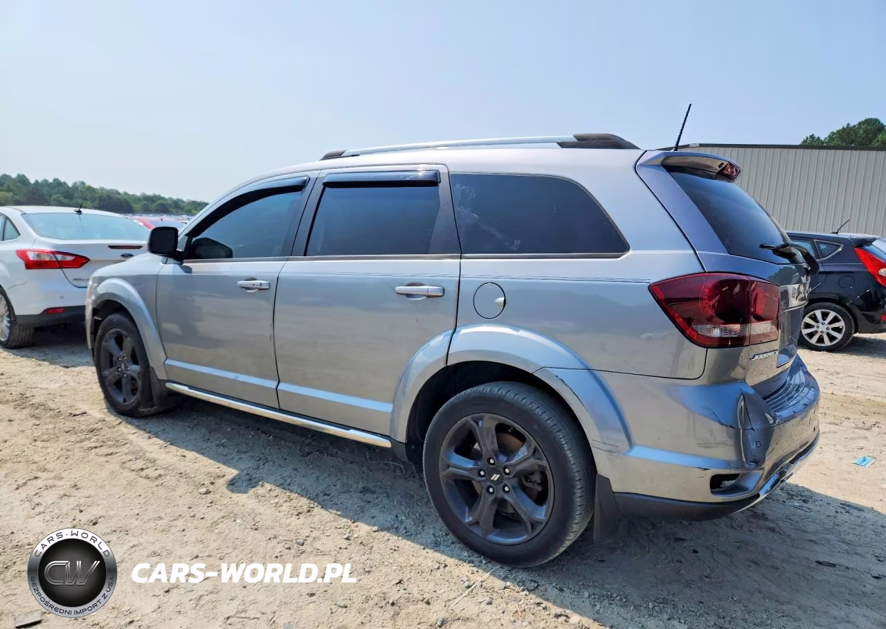 2018 Dodge Journey Crossroad VIN:3C4PDCGG4JT527907 - 2
