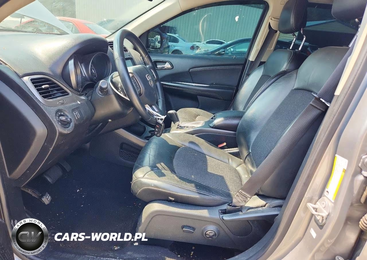 2018 Dodge Journey Crossroad VIN:3C4PDCGG4JT527907 - 7
