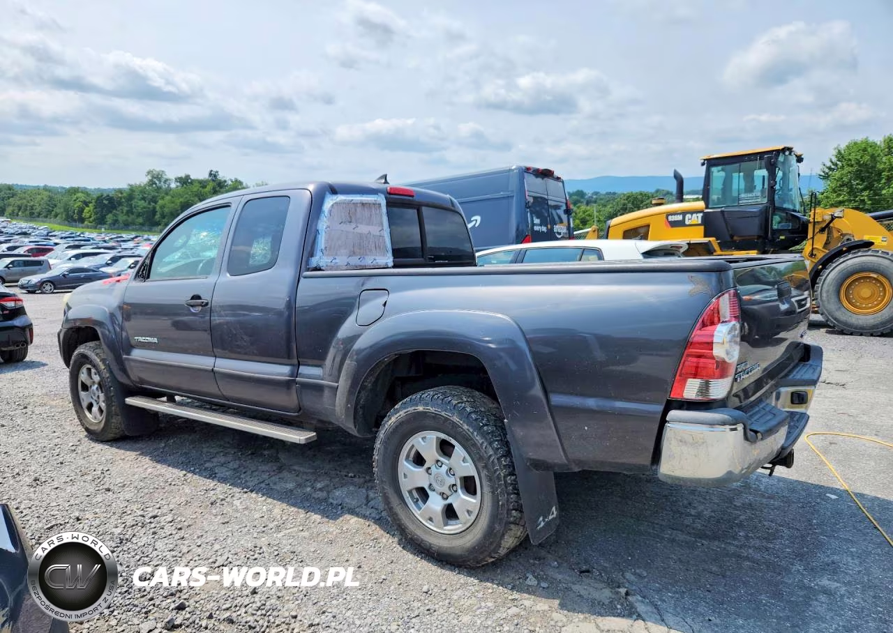2015 Toyota Tacoma Base VIN:5TFUX4EN9FX032373 - 2