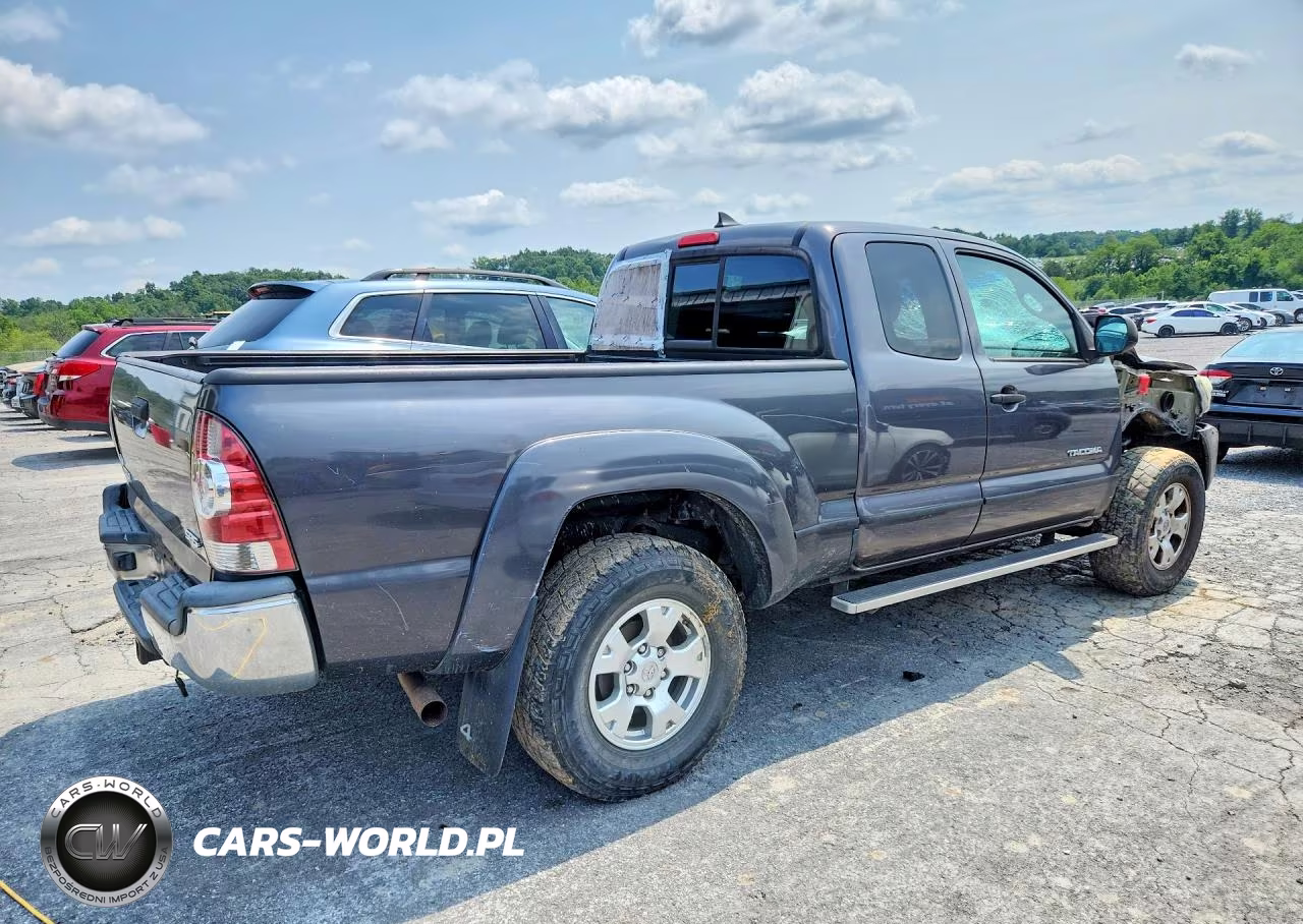 2015 Toyota Tacoma Base VIN:5TFUX4EN9FX032373 - 3