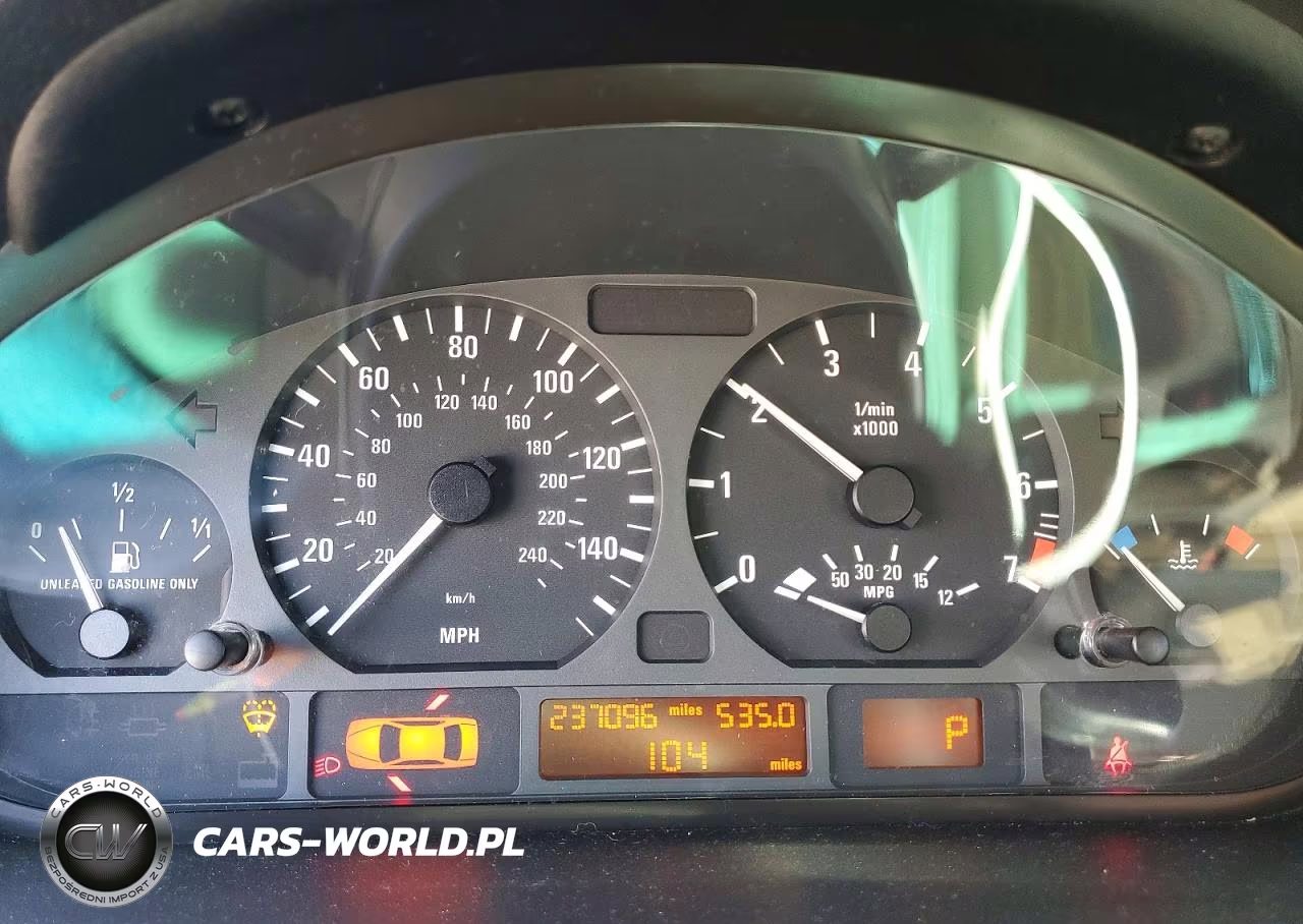 2005 BMW 325 I VIN:WBAET37425NJ87255 - 9