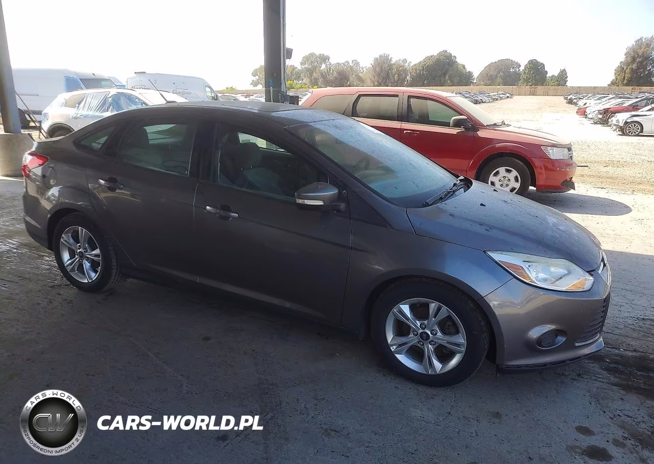 2014 Ford Focus Se VIN:1FADP3F26EL265203 - 4