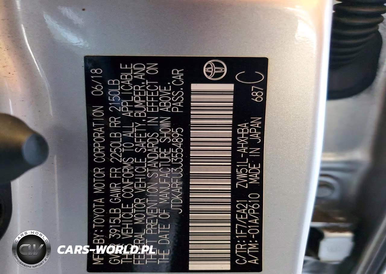 2018 Toyota Prius VIN:JTDKARFU3J3554895 - 12