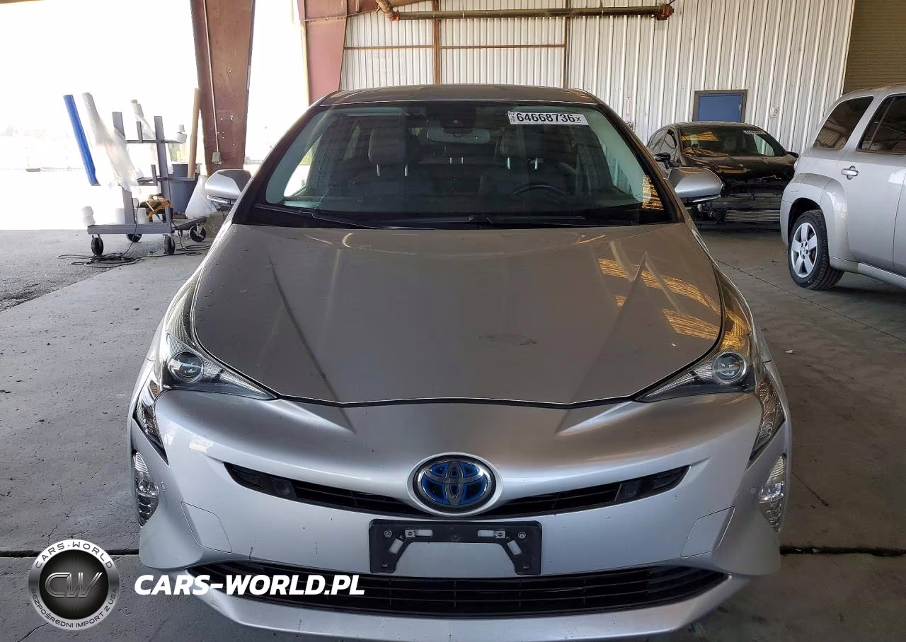 2018 Toyota Prius VIN:JTDKARFU3J3554895 - 5