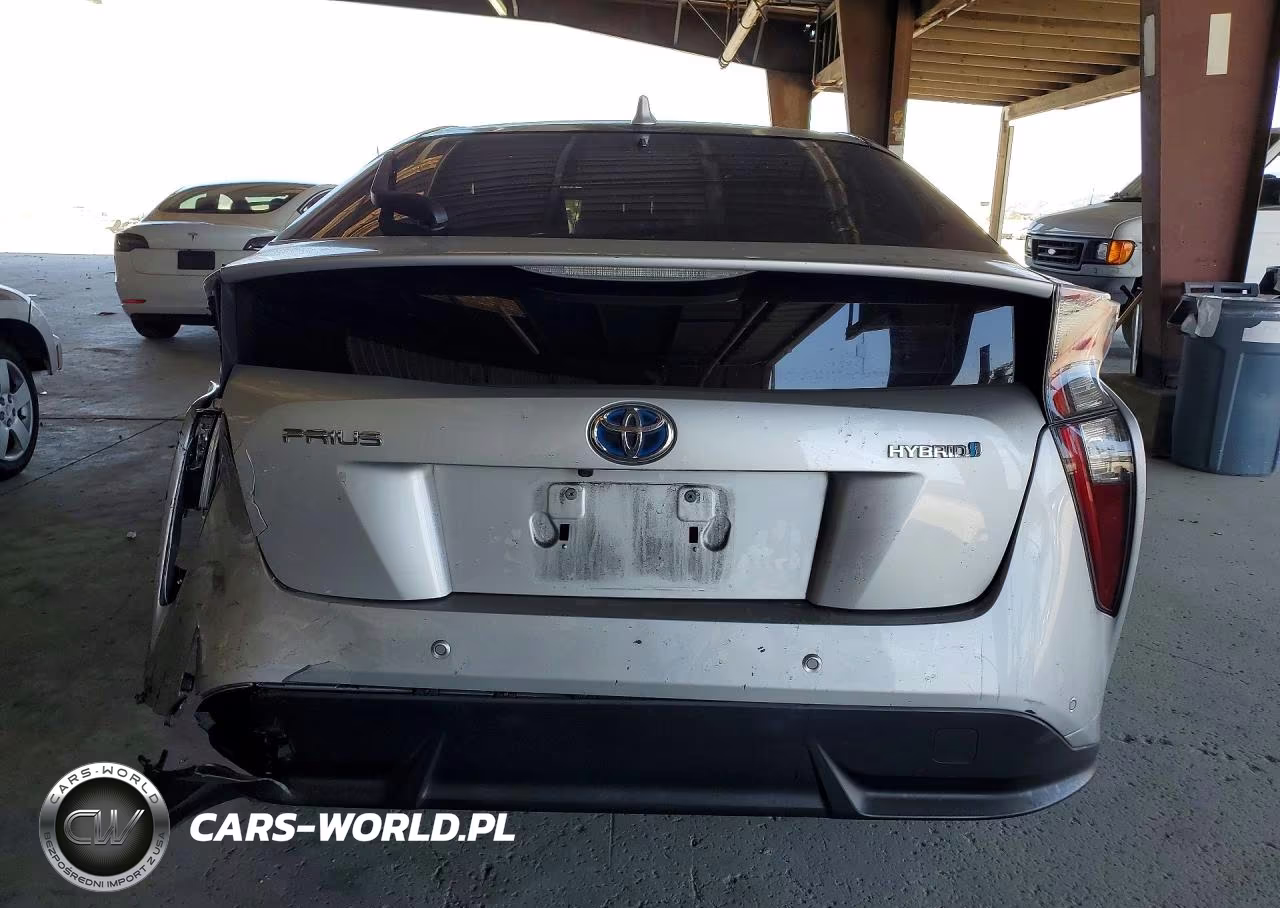 2018 Toyota Prius VIN:JTDKARFU3J3554895 - 6