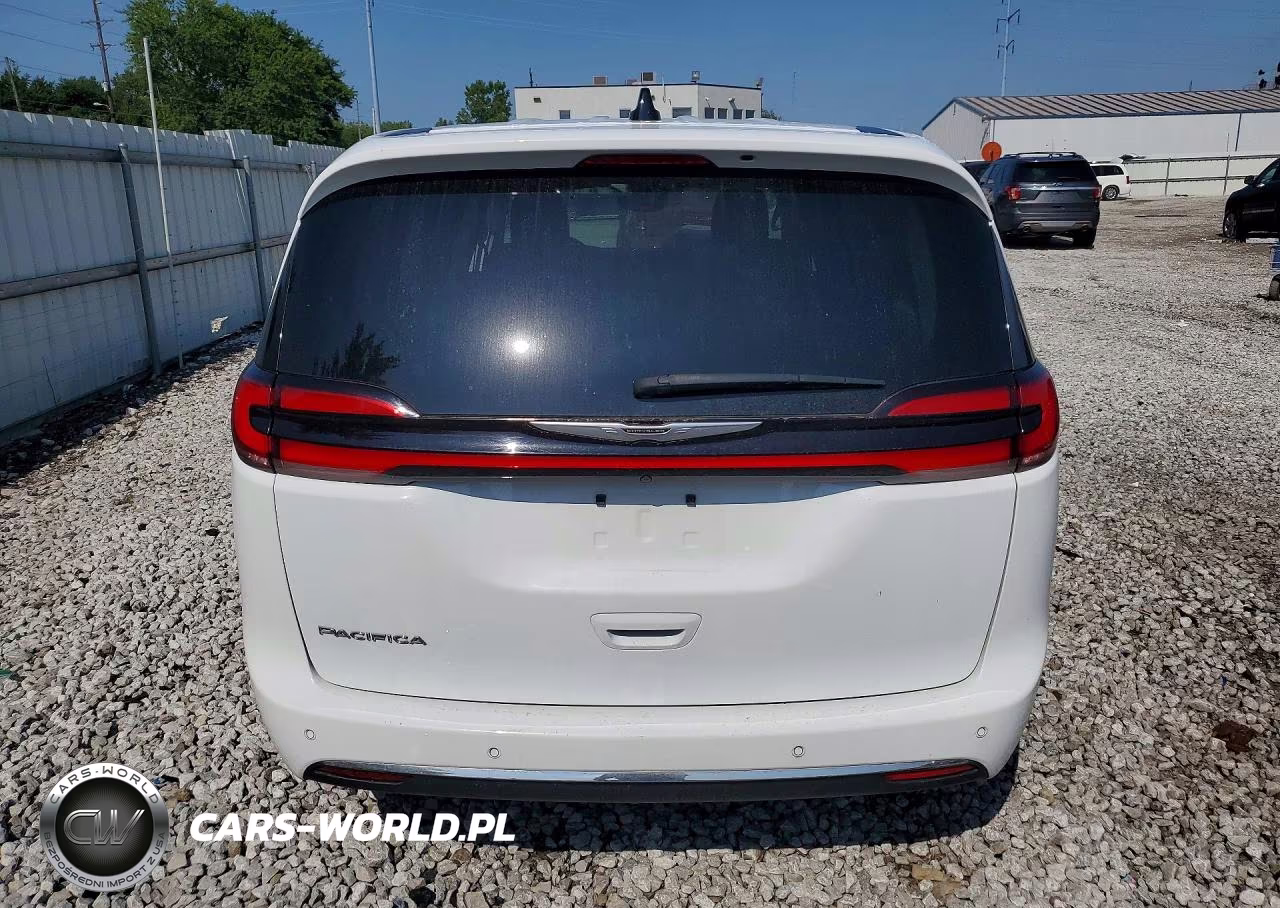 2024 Chrysler Pacifica Touring L VIN:2C4RC1BG5RR122807 - 6