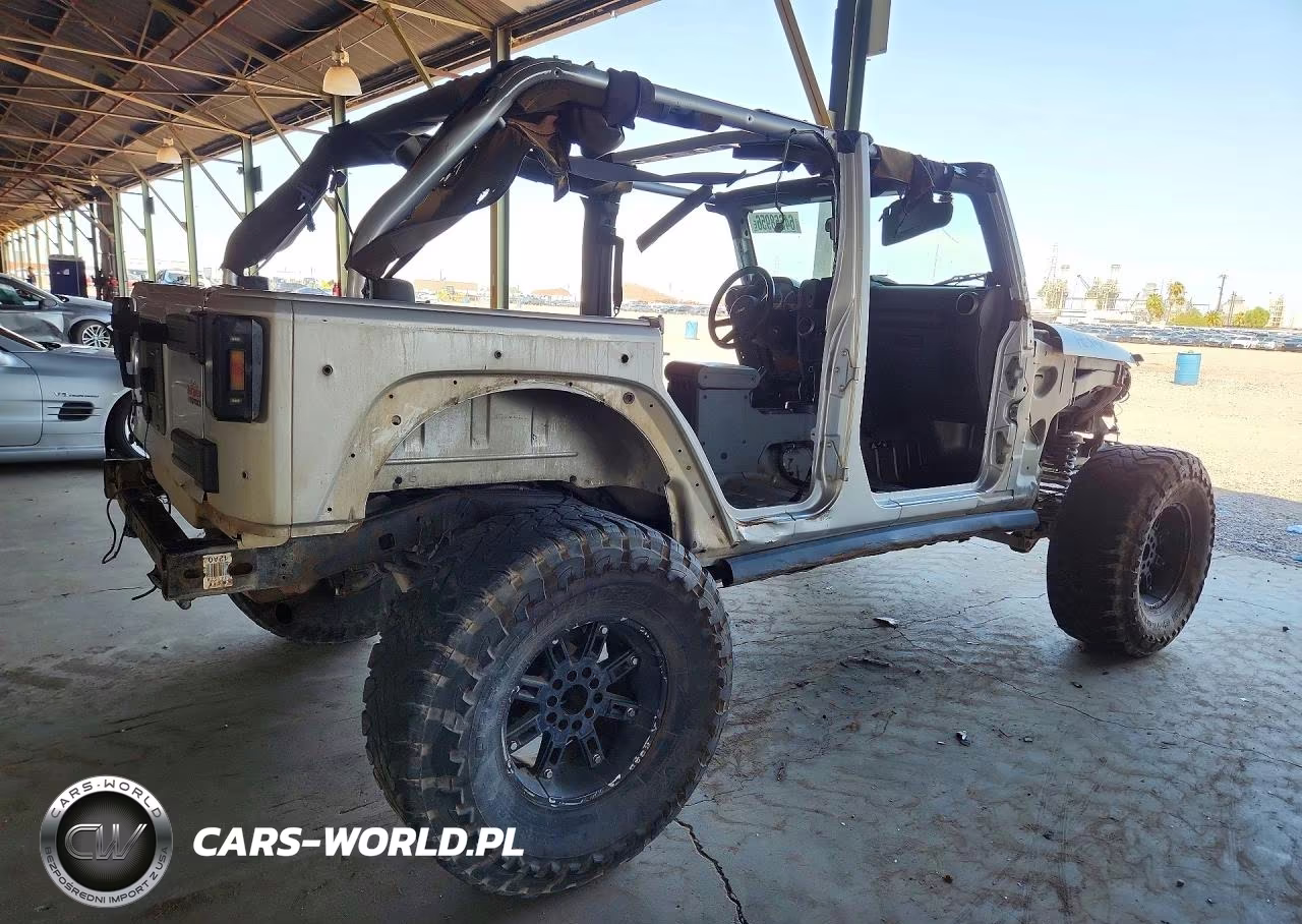 2010 Jeep Wrangler Unlimited Sport VIN:1J4BA3H19AL179671 - 3