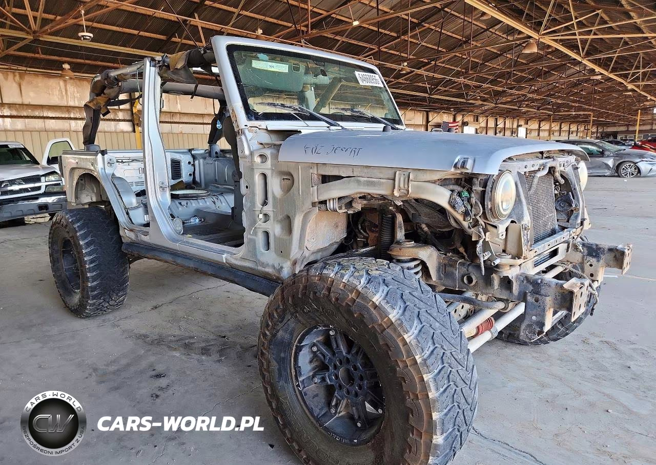 2010 Jeep Wrangler Unlimited Sport VIN:1J4BA3H19AL179671 - 4