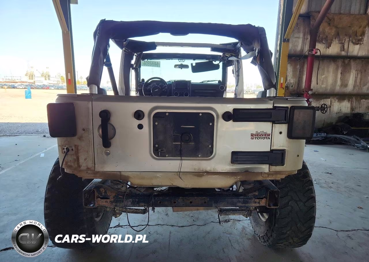 2010 Jeep Wrangler Unlimited Sport VIN:1J4BA3H19AL179671 - 6