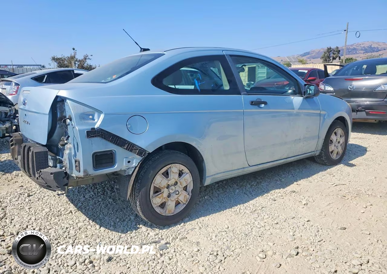 2008 Ford Focus S-Se VIN:1FAHP32N48W178730 - 3