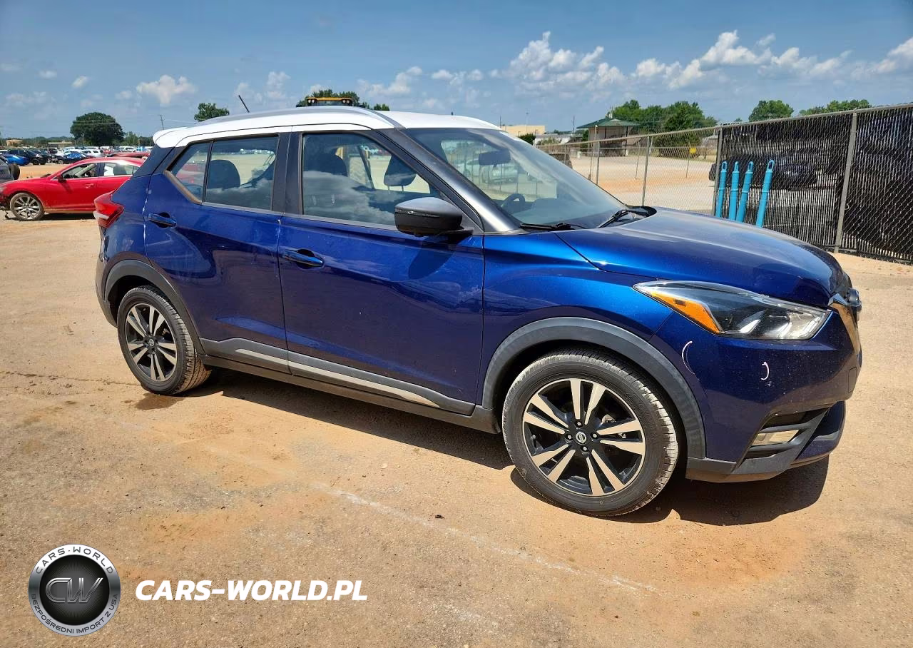 2019 Nissan Kicks Sr VIN:3N1CP5CU1KL541412 - 4