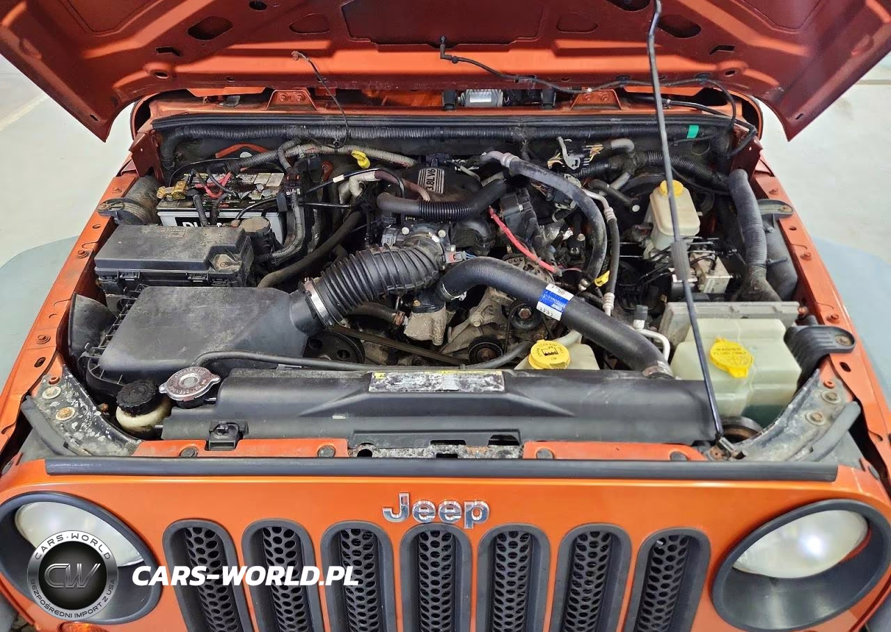 2011 Jeep Wrangler Sport VIN:1J4AA2D18BL569142 - 11