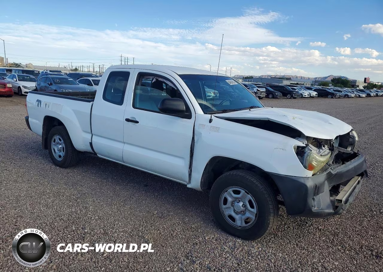 2015 Toyota Tacoma Access Cab VIN:5TFTX4CN1FX050932 - 4