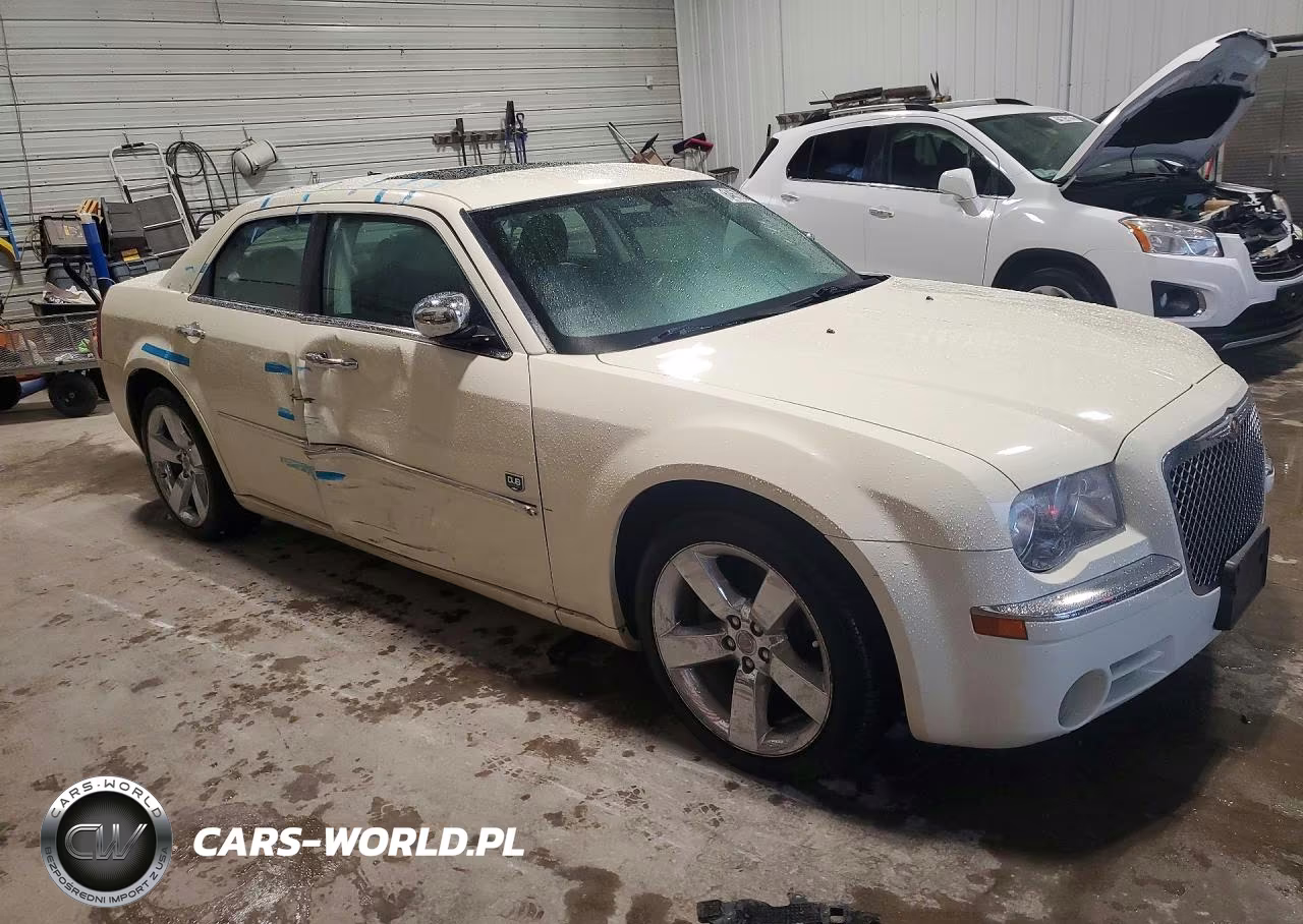 2008 Chrysler 300 Touring VIN:2C3KA53G88H331920 - 4