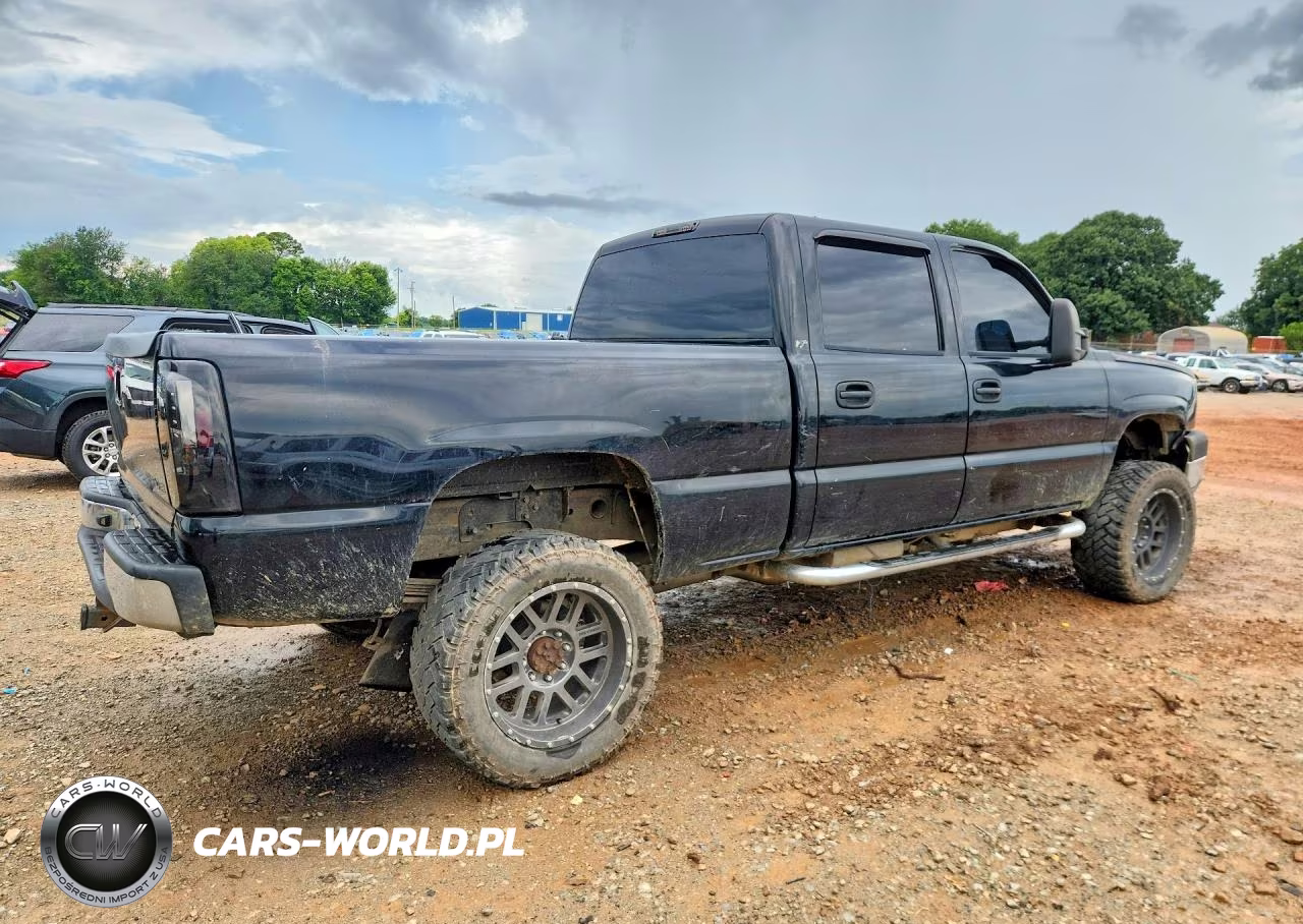 2005 Chevrolet Silverado K2500 Heavy Duty VIN:1GCHK23215F846602 - 3