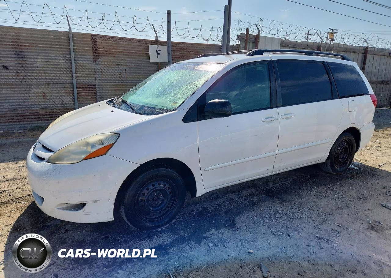 2009 Toyota Sienna Le 8-Passenger – zdjęcie 1 z 13
