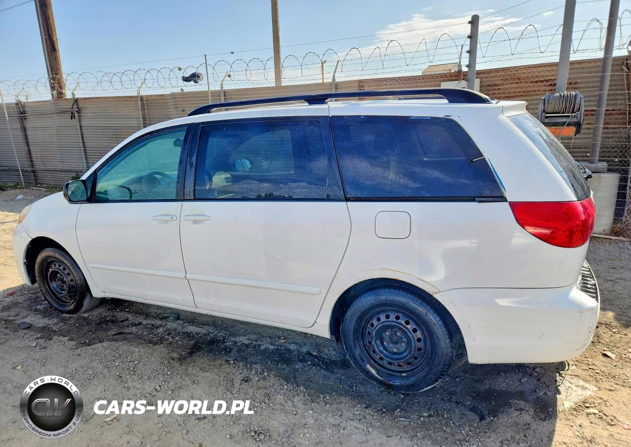 2009 Toyota Sienna Le 8-Passenger VIN:5TDZK23C79S252437 - 2