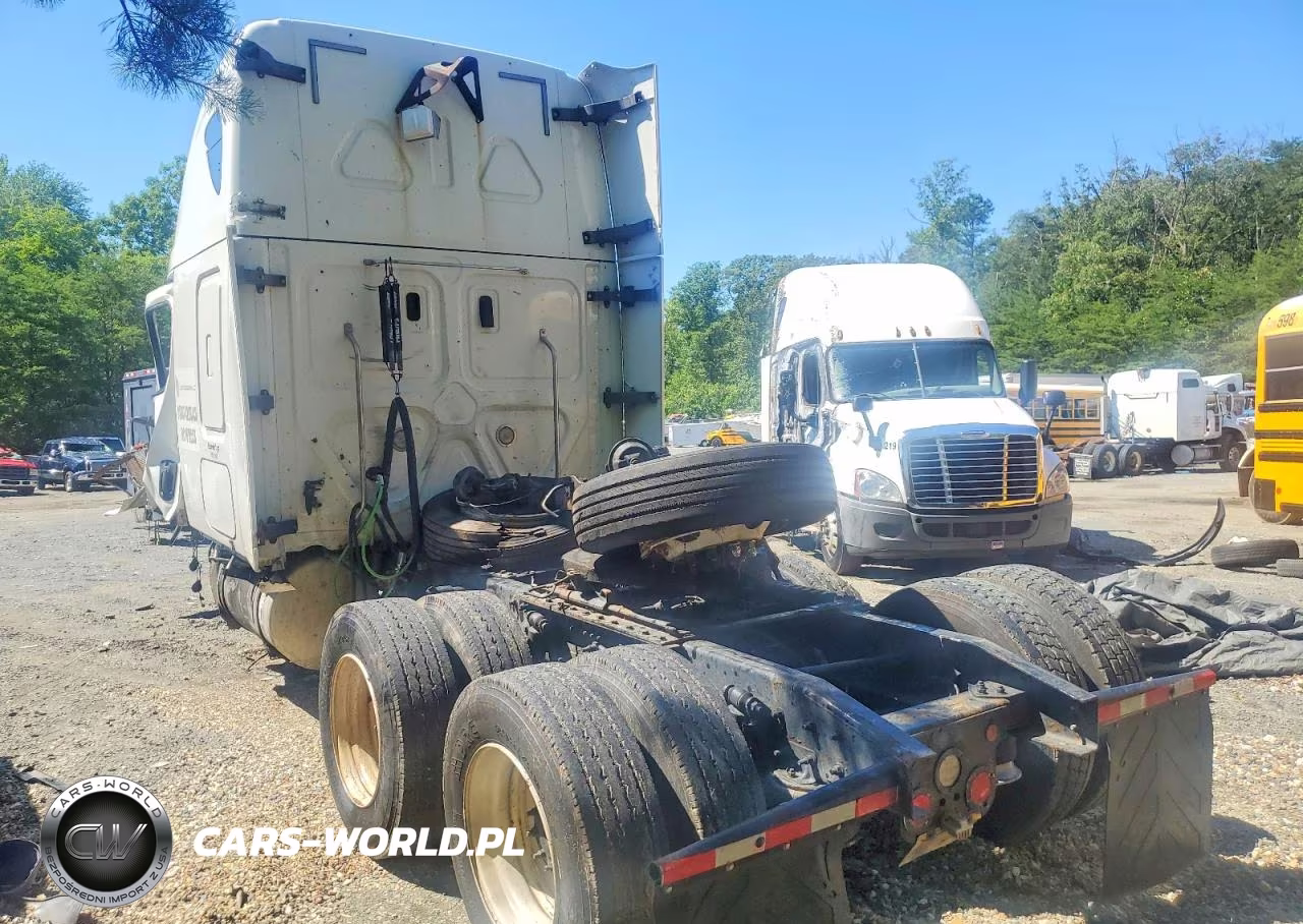 2019 Freightliner Cascadia 126 Semi Truck VIN:3AKJHHDR3KSKB5998 - 3