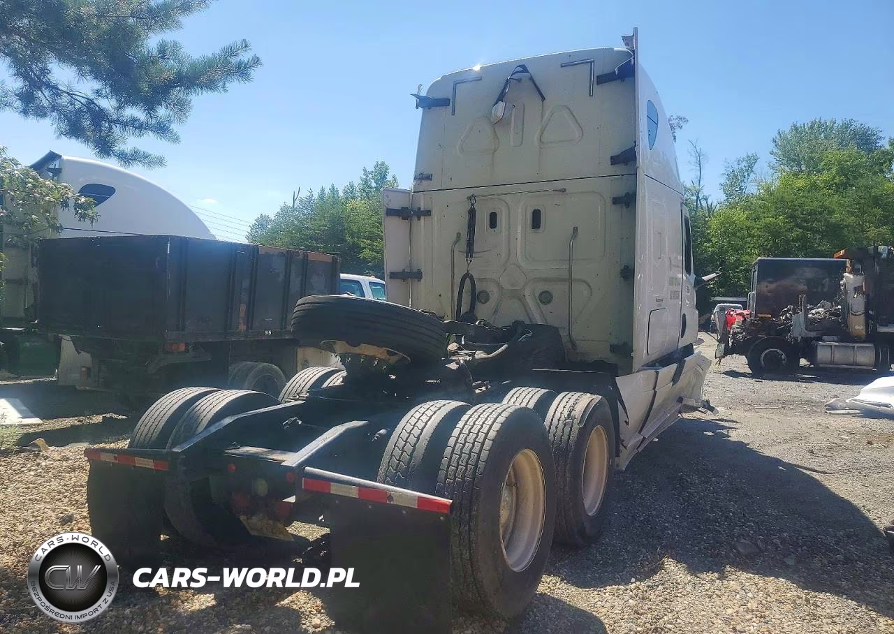 2019 Freightliner Cascadia 126 Semi Truck VIN:3AKJHHDR3KSKB5998 - 4