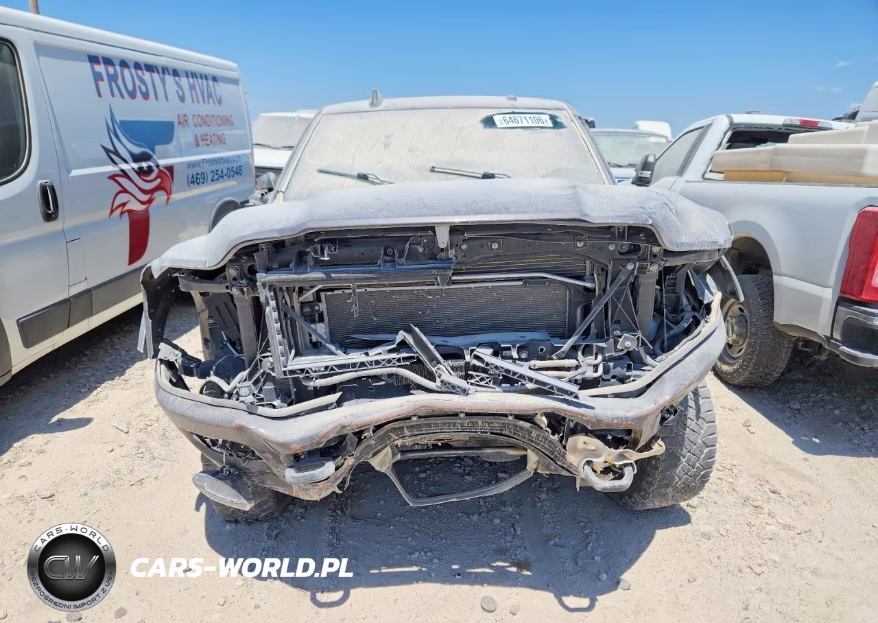 2022 Ram 2500 Laramie VIN:3C6UR5NL7NG240826 - 5