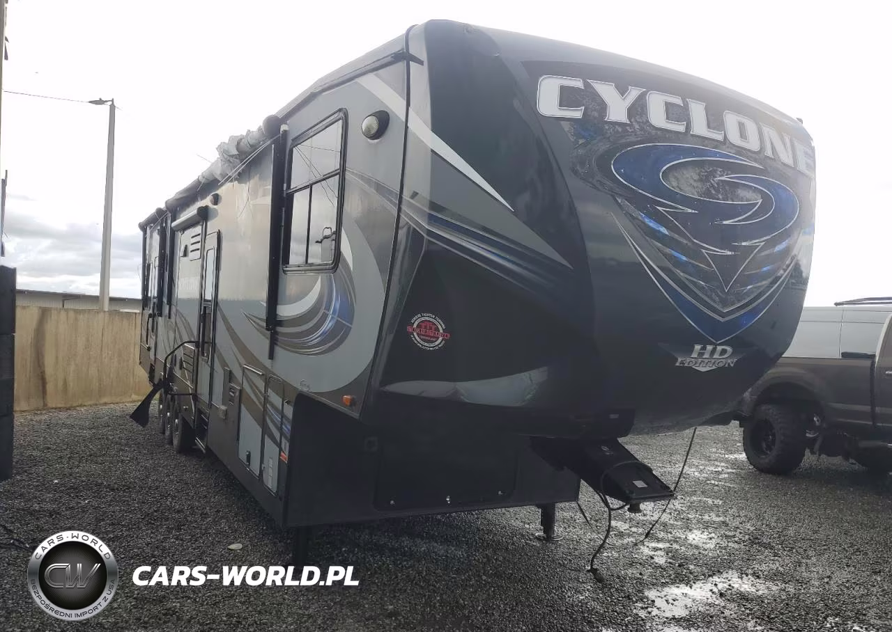 2016 Heartland Cyclone Camper – zdjęcie 1 z 10