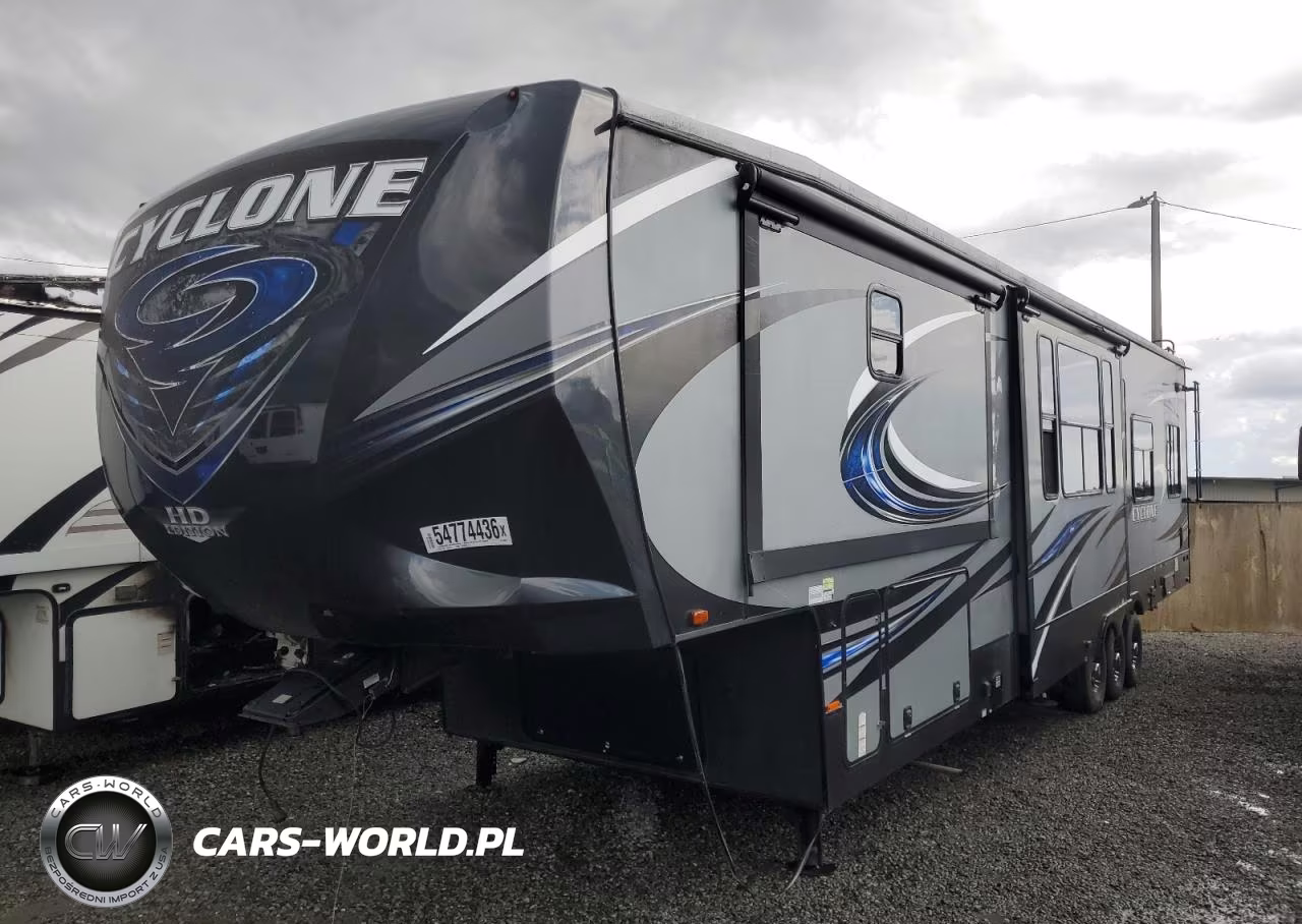 2016 Heartland Cyclone Camper VIN:5SFCG4330GE312898 - 2