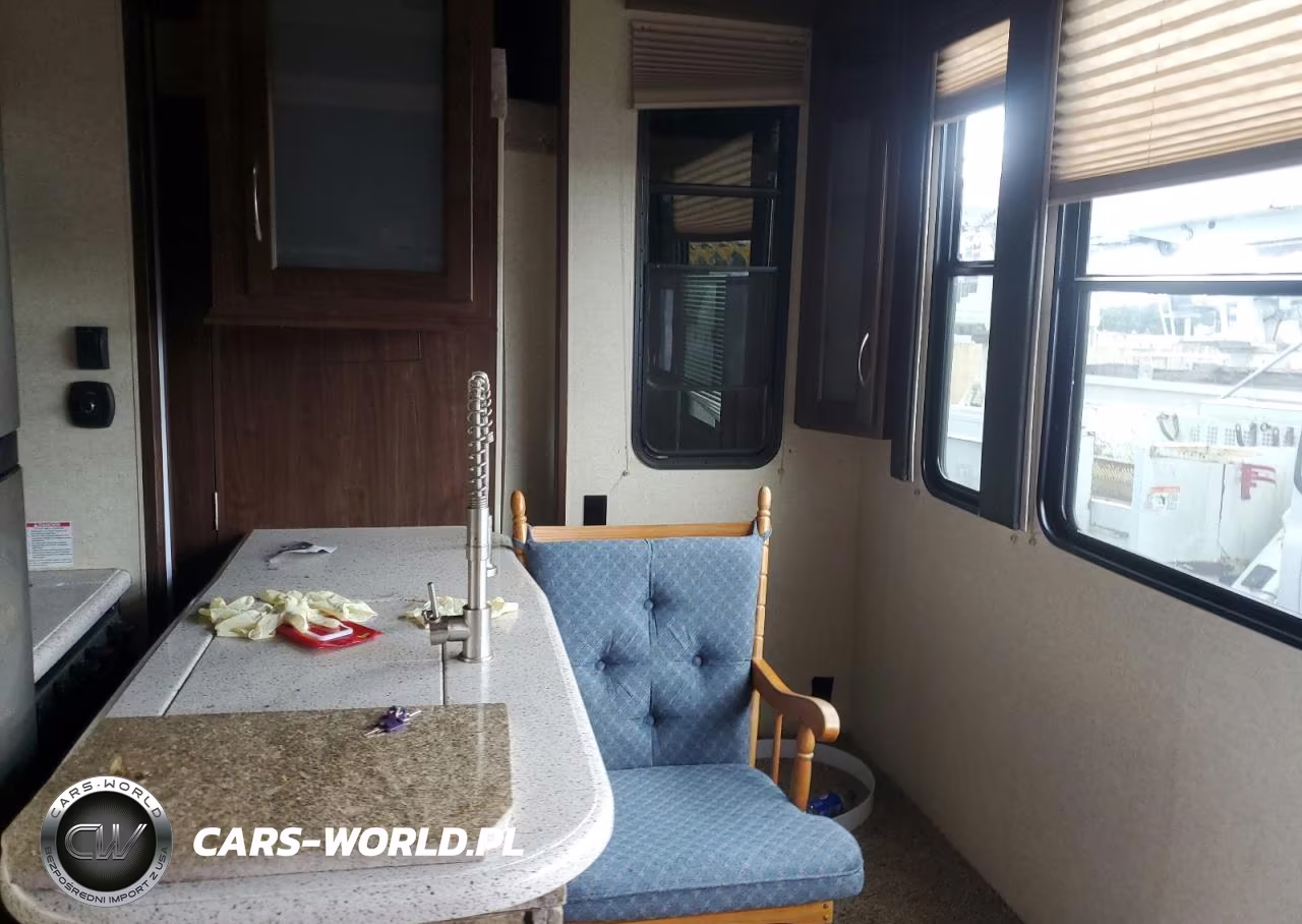 2016 Heartland Cyclone Camper VIN:5SFCG4330GE312898 - 6
