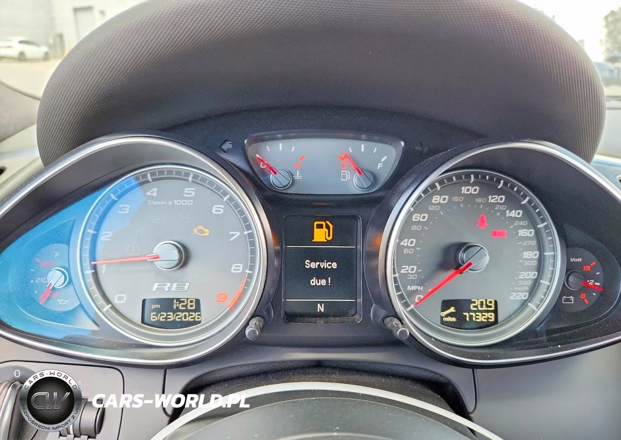 2011 Audi R8 4.2 Quattro VIN:WUAAUAFG9BN001627 - 9