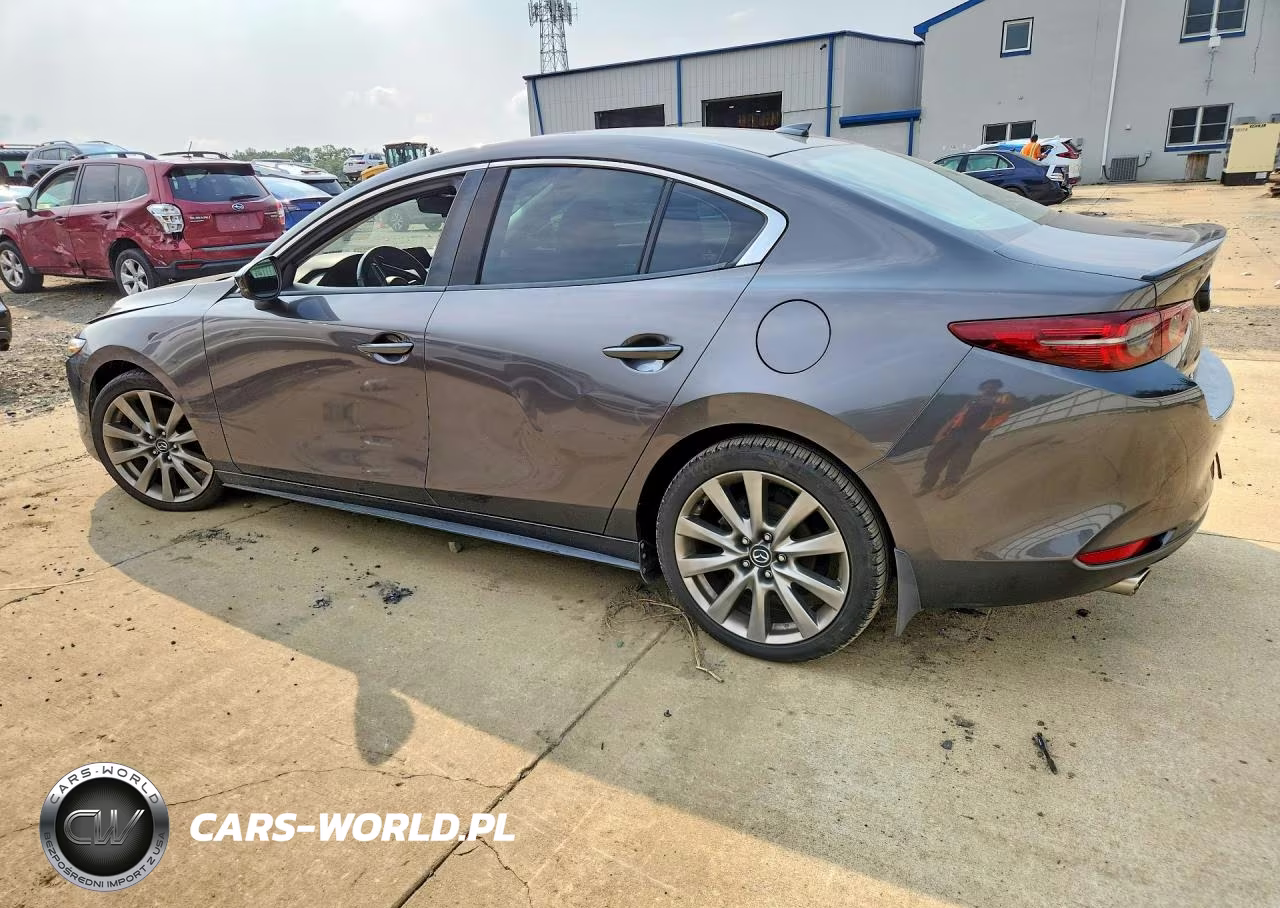 2020 Mazda 3 Premium VIN:3MZBPBEMXLM131768 - 2