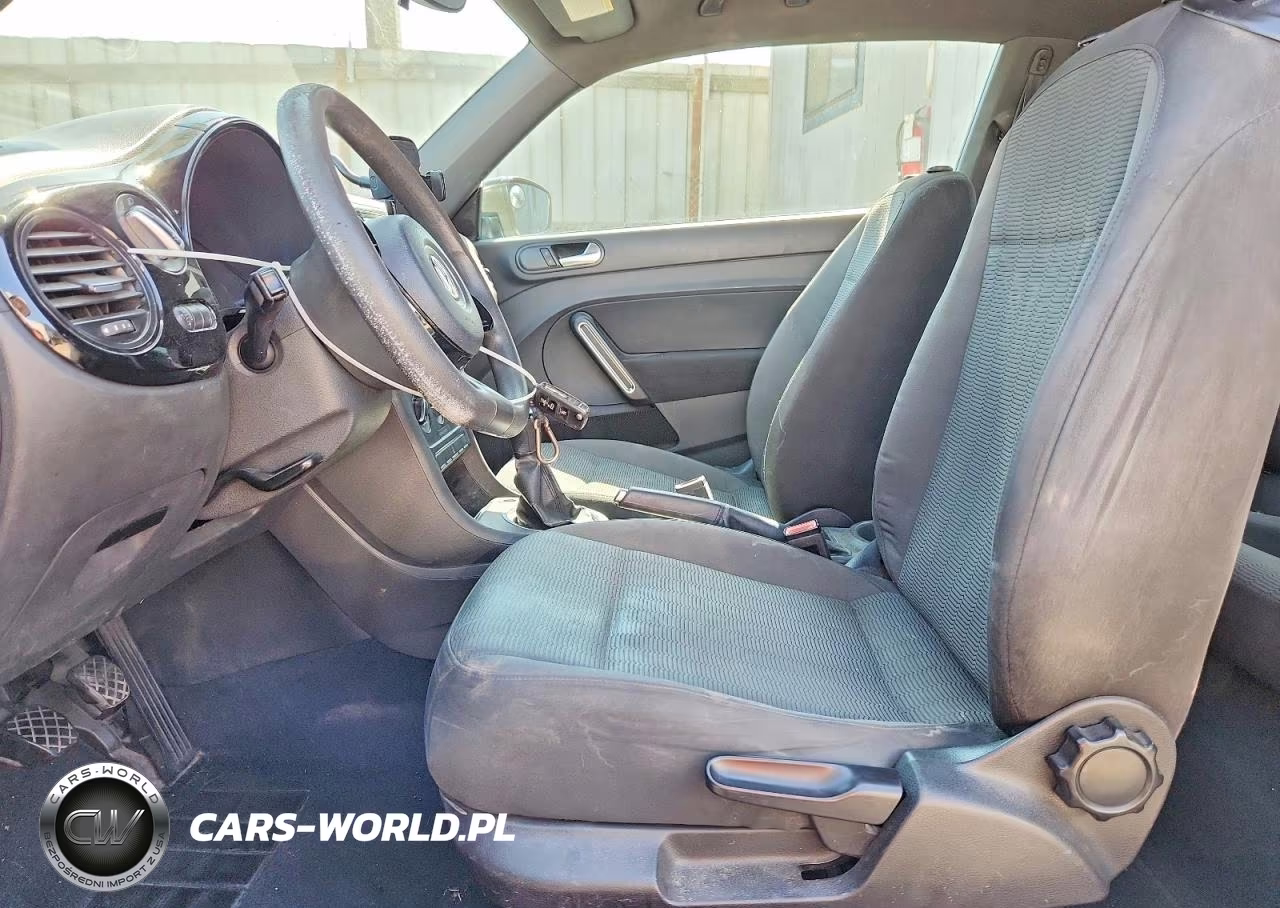 2012 Volkswagen Beetle VIN:3VWAP7AT5CM648532 - 7