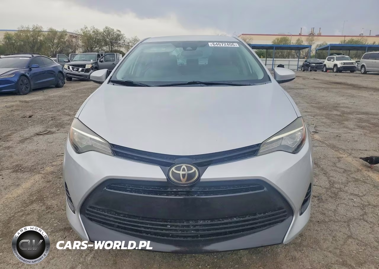 2017 Toyota Corolla Le VIN:2T1BURHE4HC835103 - 5