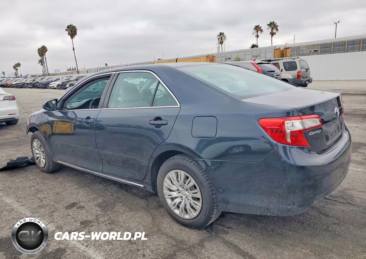 2014 Toyota Camry Le VIN:4T4BF1FK1ER420809 - 2