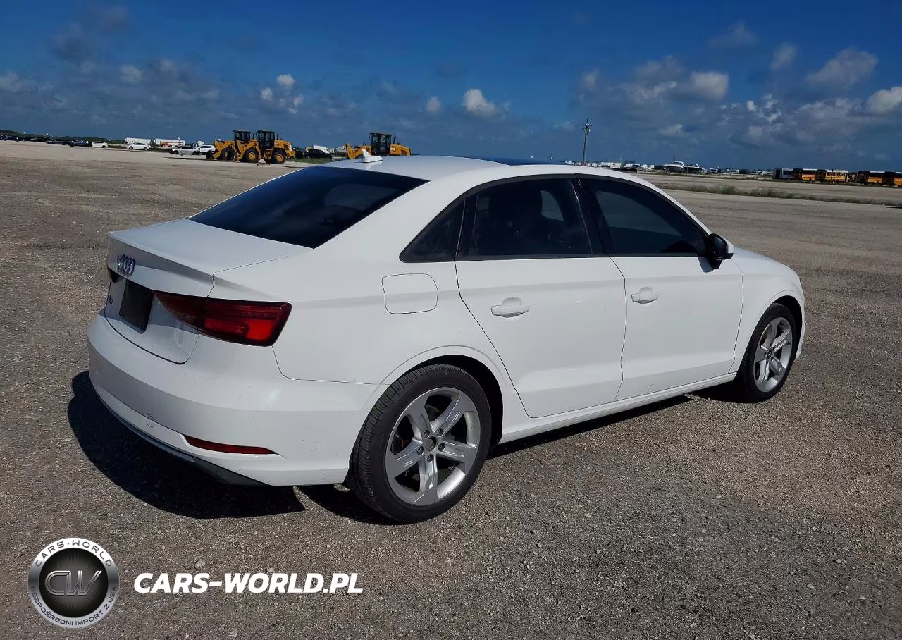 2017 Audi A3 Premium VIN:WAUAUGFF8H1027091 - 3