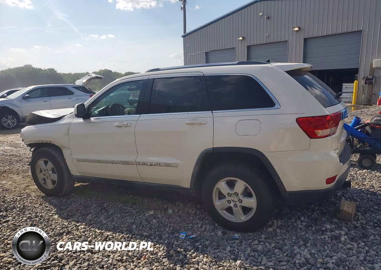 2011 Jeep Grand Cherokee Laredo VIN:1J4RS4GG2BC549383 - 2