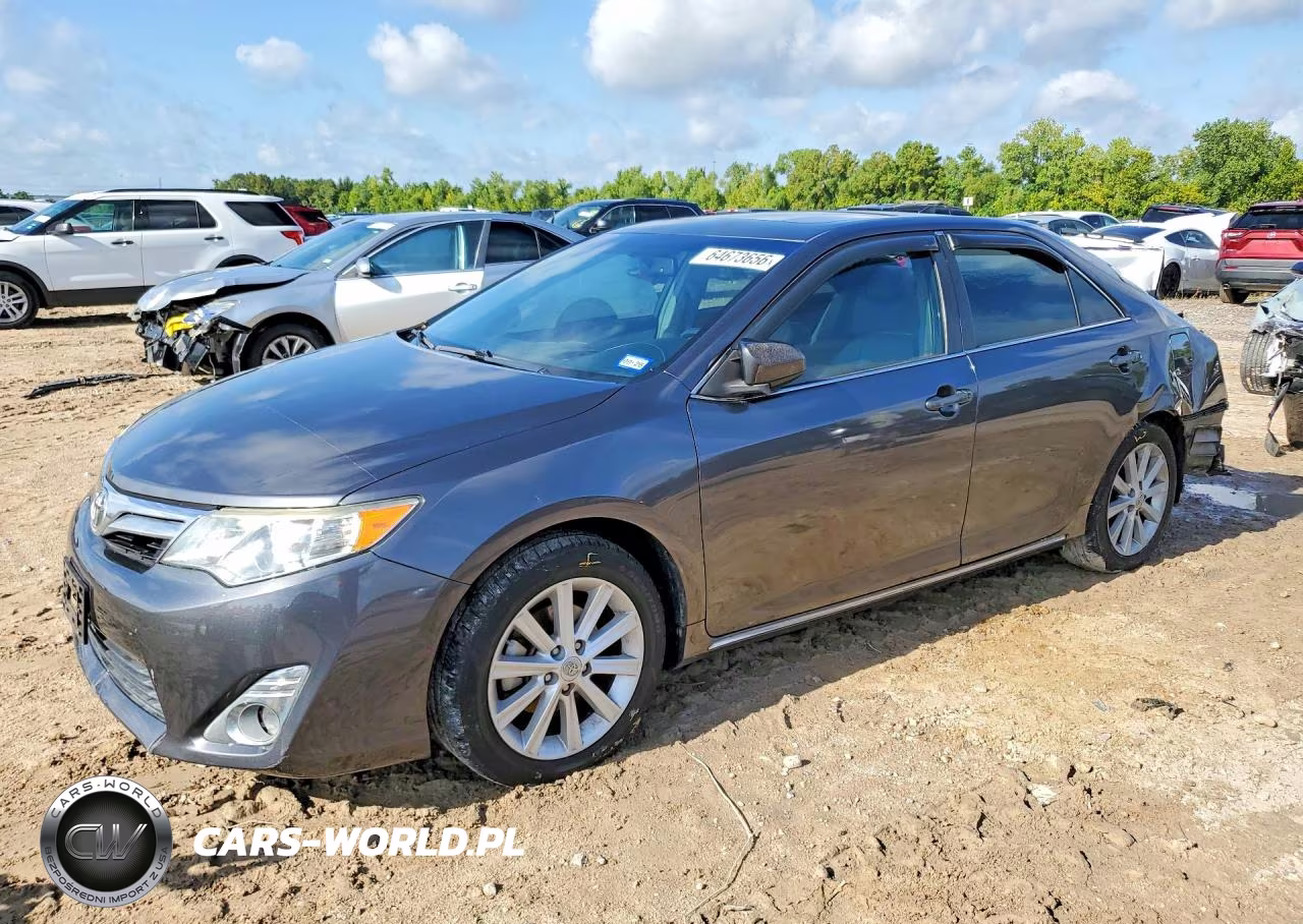 2012 Toyota Camry Xle V6 – zdjęcie 1 z 13