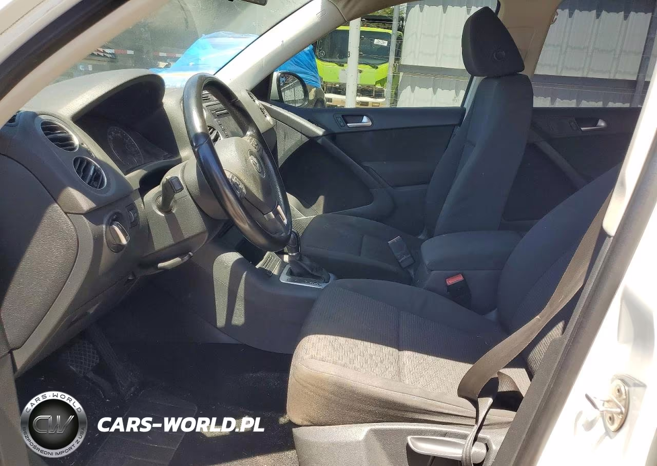 2015 Volkswagen Tiguan S VIN:WVGBV7AX2FW587687 - 7