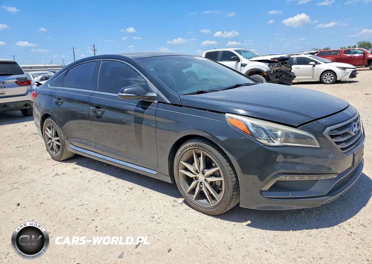 2017 Hyundai Sonata Sport 2.0T VIN:5NPE34AB4HH575107 - 4