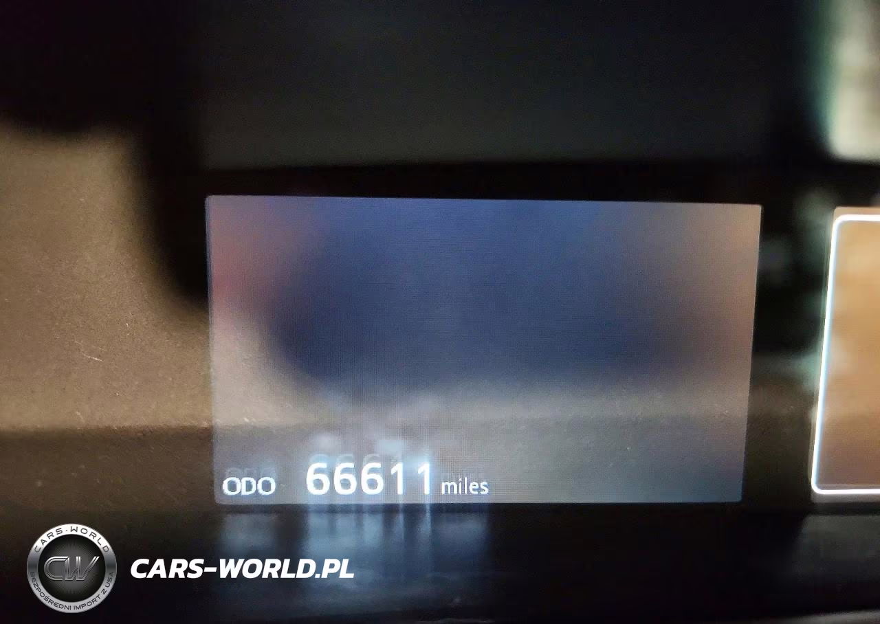 2019 Toyota Prius Le VIN:JTDKARFU7K3091807 - 9