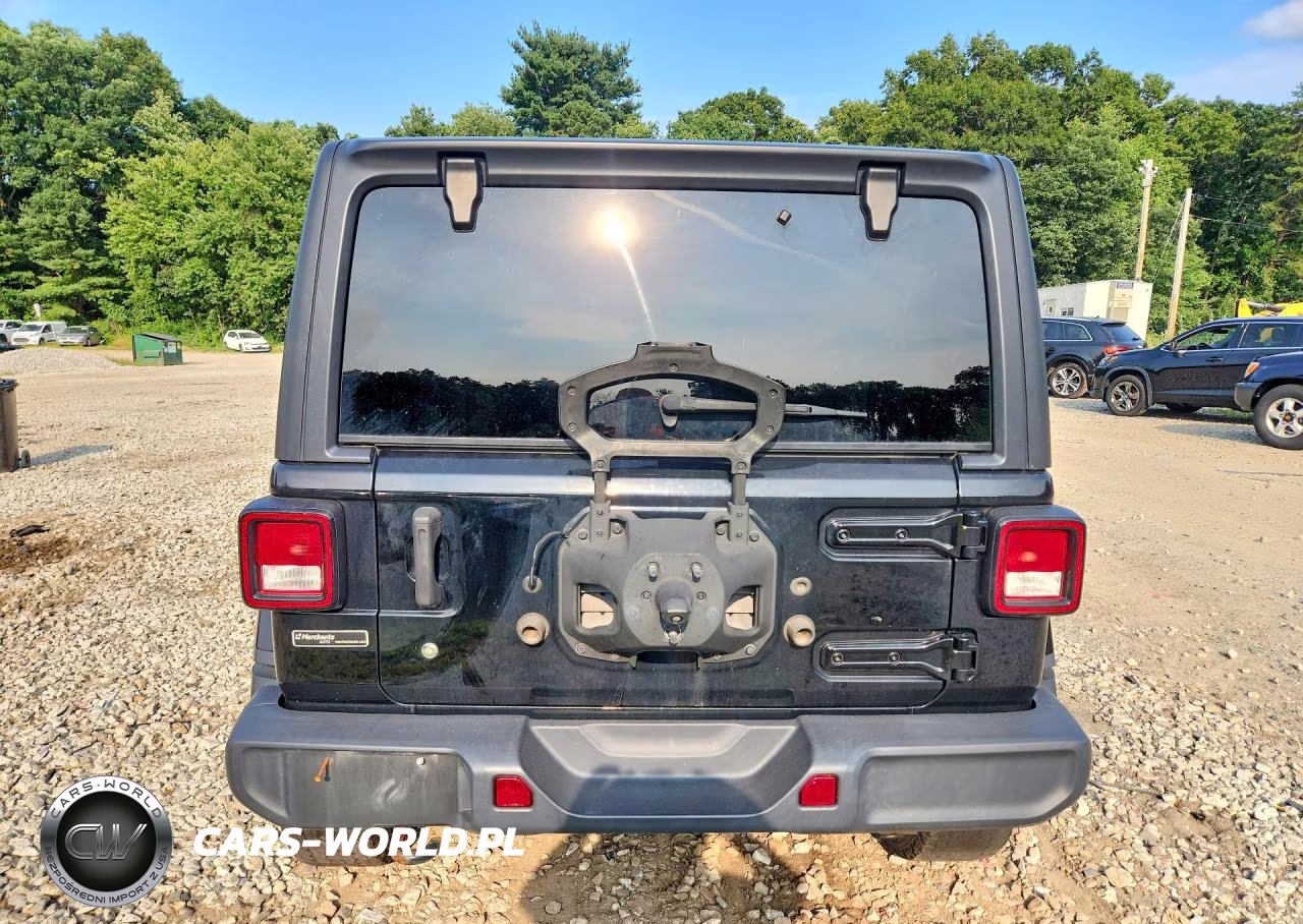 2019 Jeep Wrangler Unlimited Sahara VIN:1C4HJXEG0KW555755 - 6