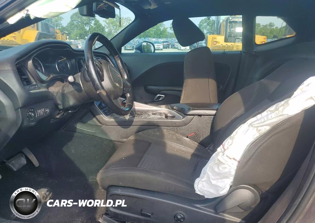 2020 Dodge Challenger Sxt VIN:2C3CDZAG5LH230445 - 7